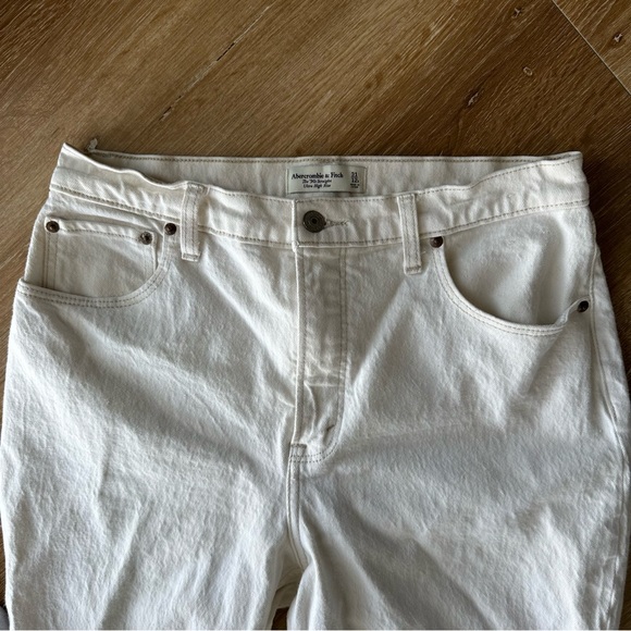 Abercrombie Curve Love 90s Straight Ultra High Rise - Picture 5 of 5